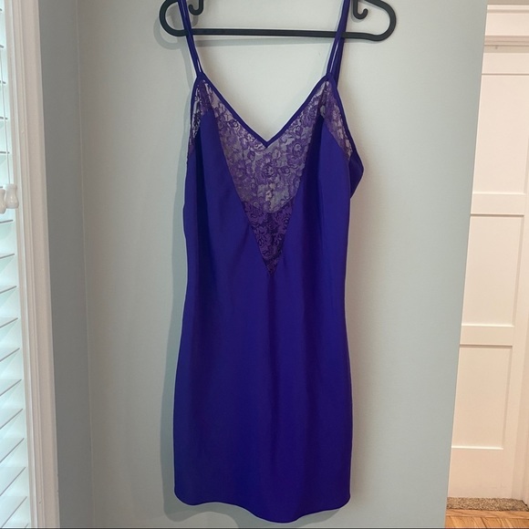 Victoria's Secret Other - Final price drop! Vintage Victoria’s Secret Gold Label Slip size M